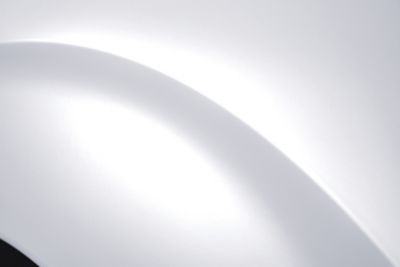 One of eight exterior colours of the all-new Hyundai STARIA multi purpose vehicle: Creamy White.