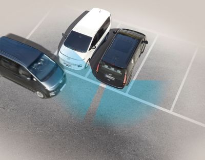 Rear Cross-traffic Collision-avoidance Assist (RCCA) in the all-new Hyundai STARIA MPV.
