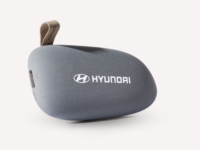 Зарядное устройство 5200 мач с лого "hyundai", серое