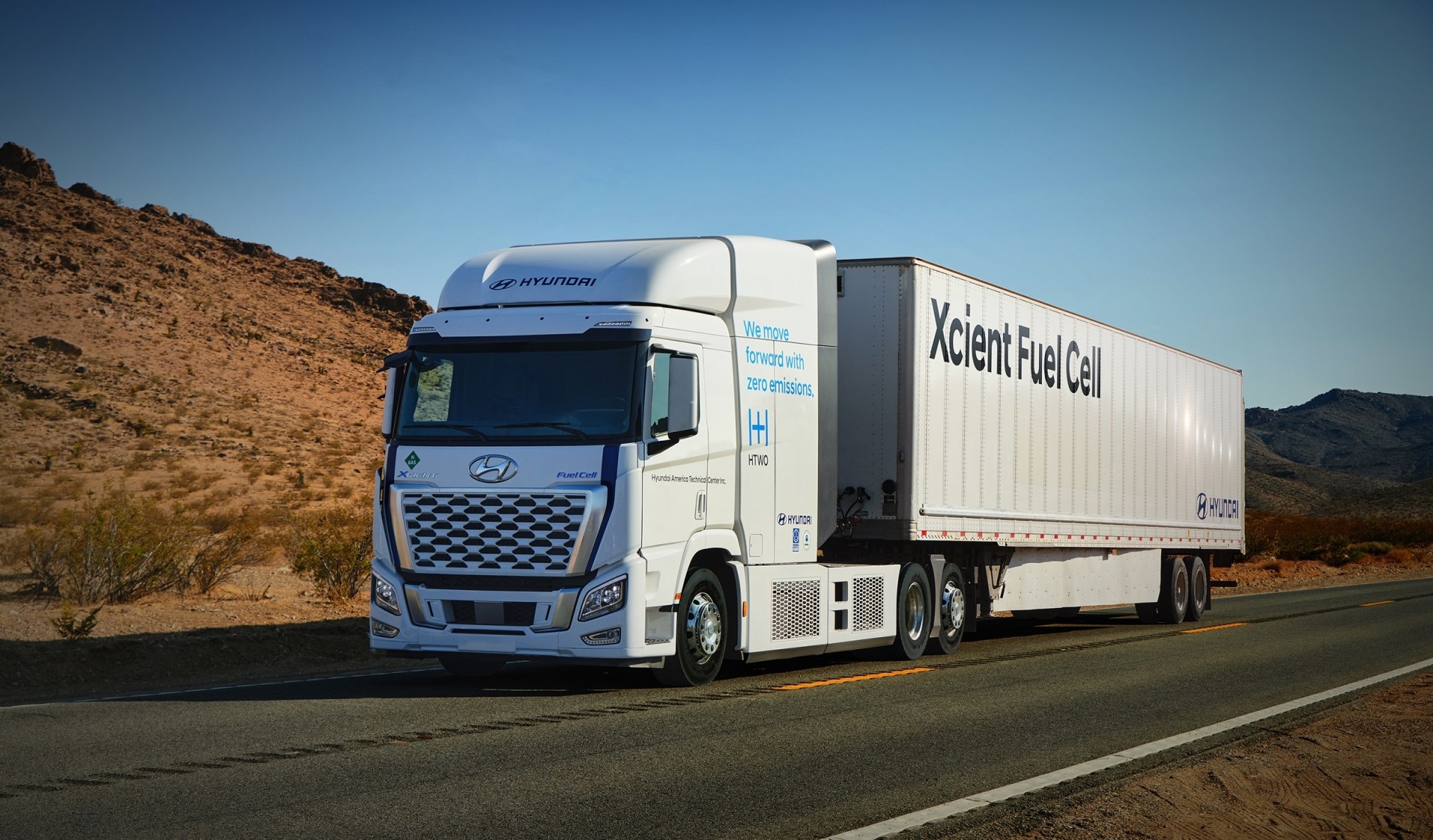 Водородный грузовик Hyundai XCIENT Fuel Cell выходит на дороги Калифорнии 