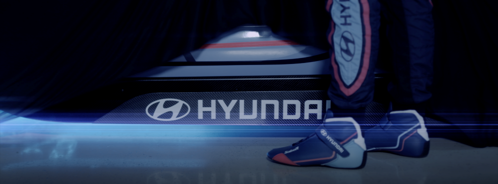 Hyundai Motorsport запускает гоночный электромобиль.