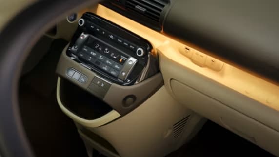 hyundai-inster-premiere-interior-detail-kv_Featured Content Teasers Desktop.jpg